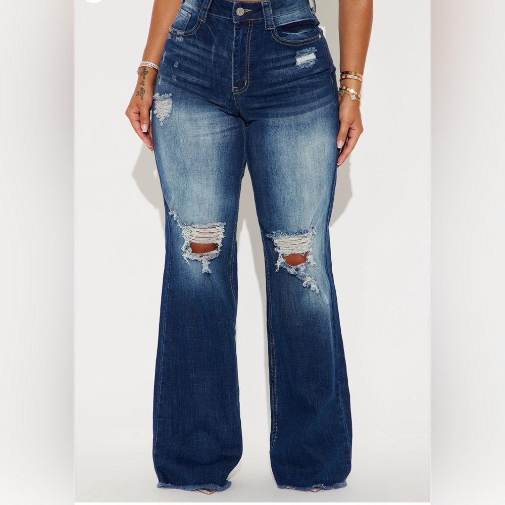 Fashion Nova - High-Rise, Distressed, Size 7 Jeans